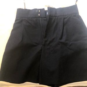 Pleated black shorts